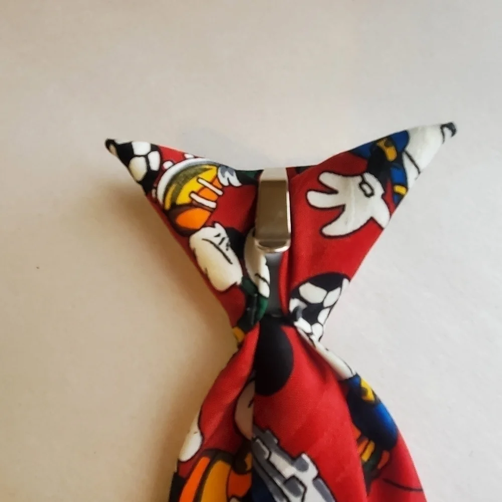 Vintage Disney clip On tie. Kids. Soccer theme. Micky mouse